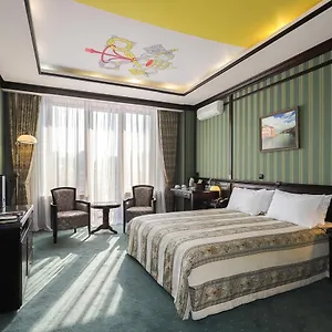 Attache Hotell