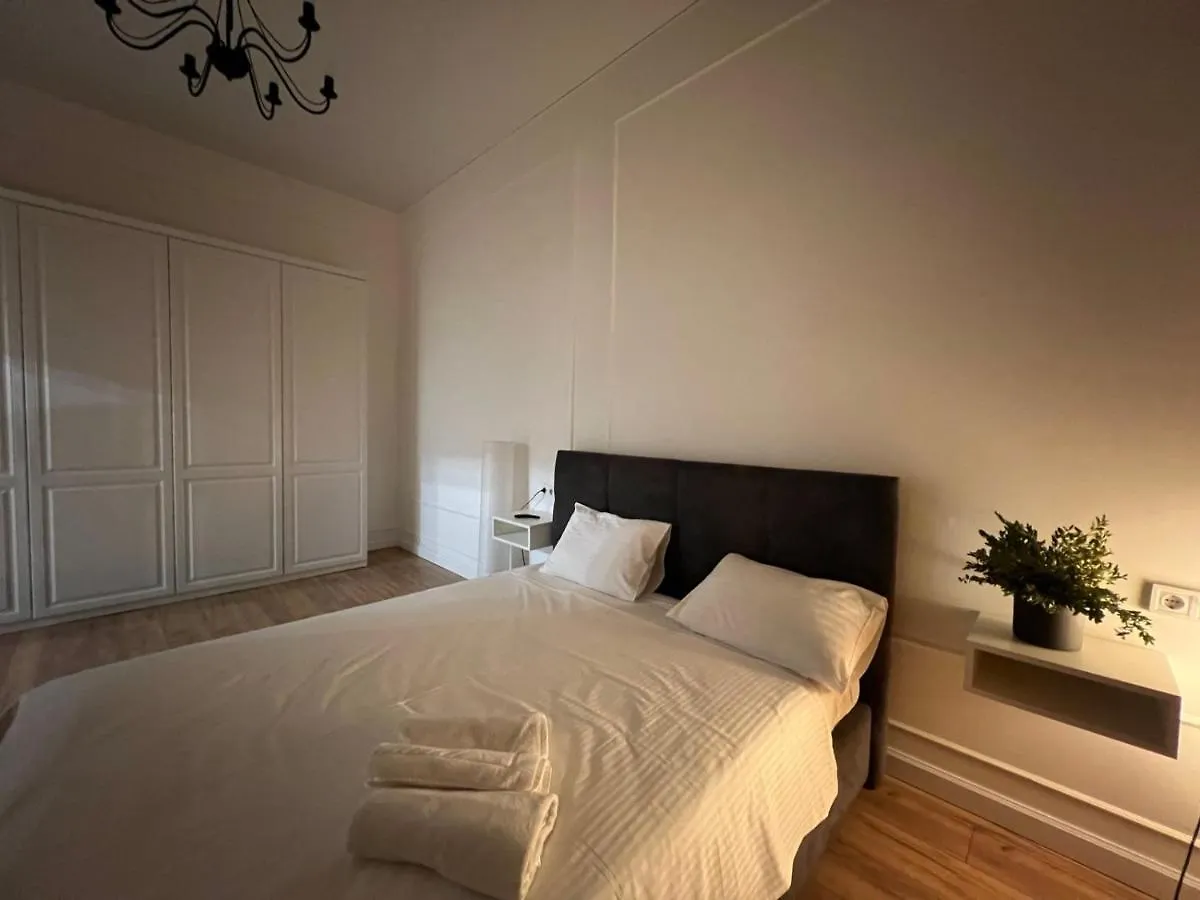 Apartment in Pushkinska str Kiev Ukraina